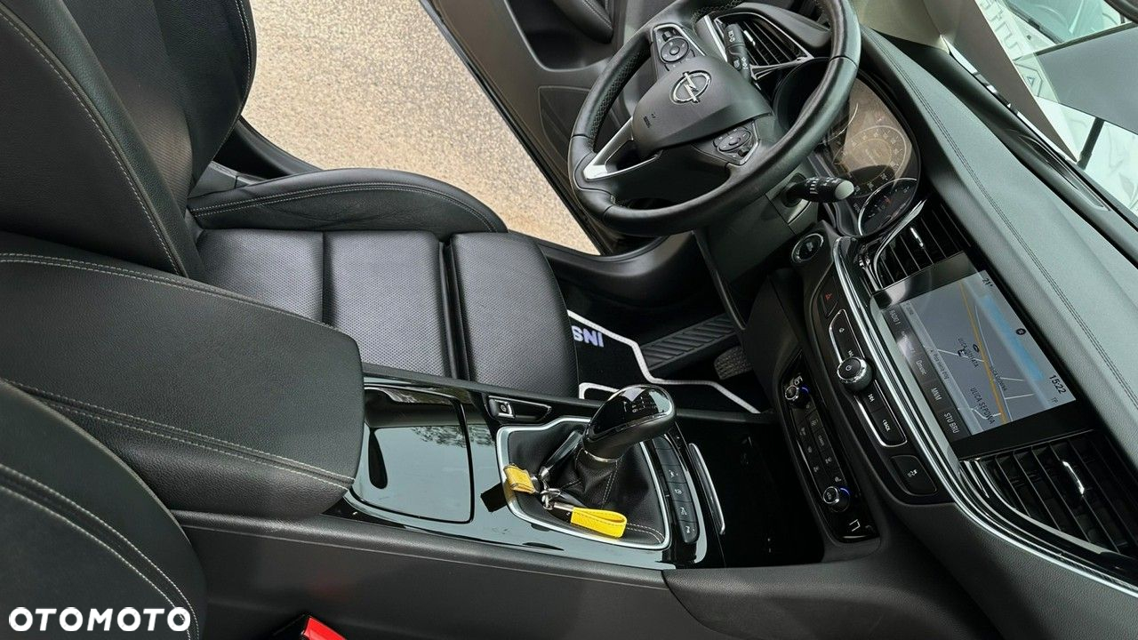 Opel Insignia - 31