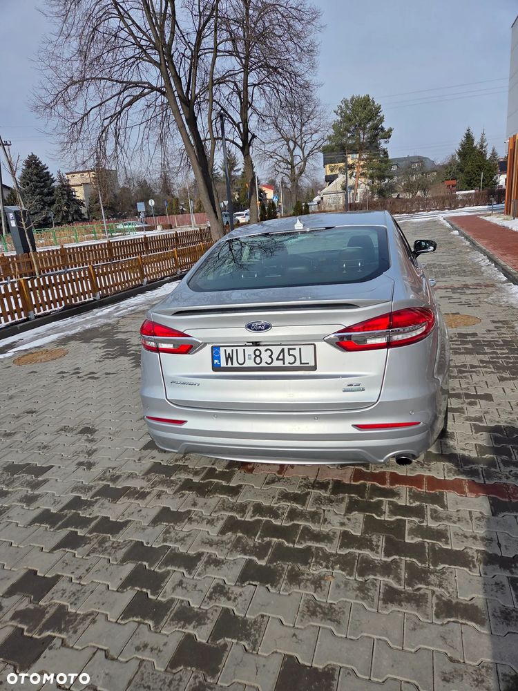 Ford Fusion - 9