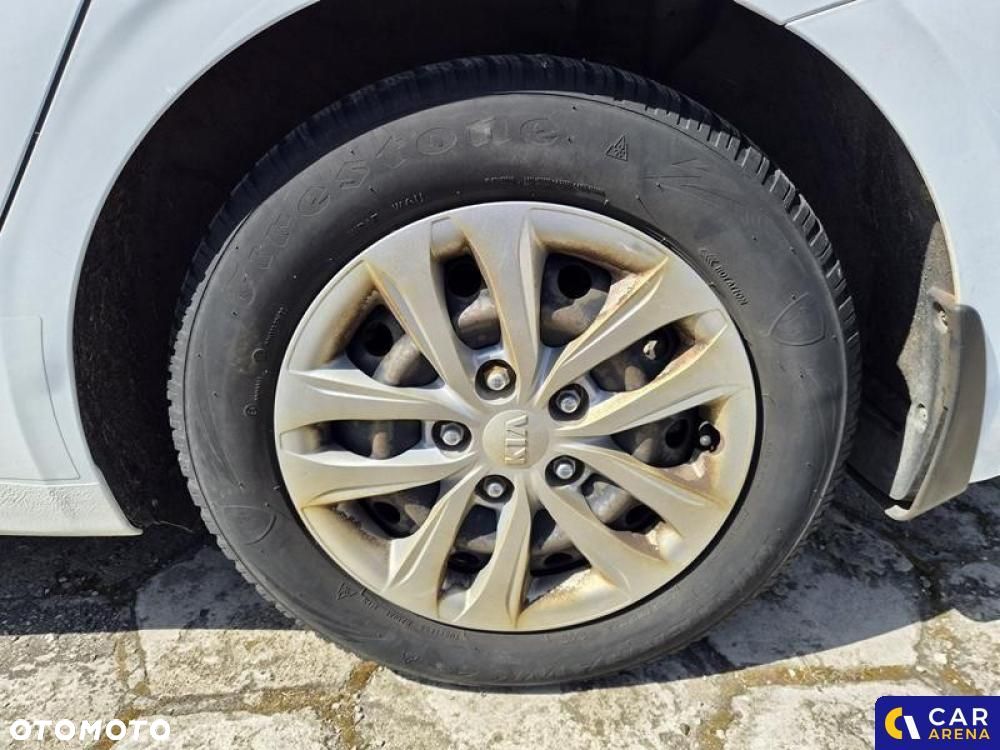 Kia Ceed - 13