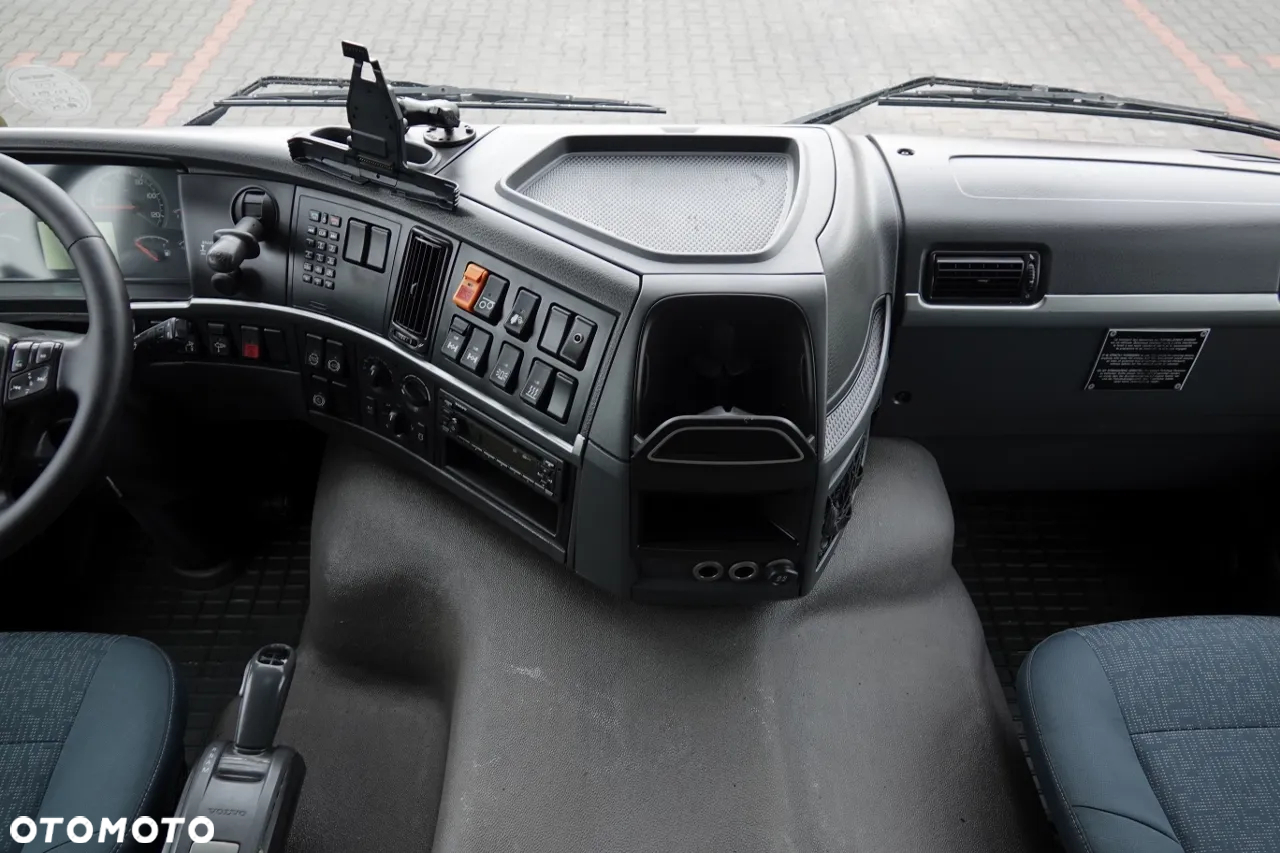 Volvo FM 450 / ADR / WAGA: 6900KG / EURO 5 / PO KONTRAKCIE SERWISOWYM - 28