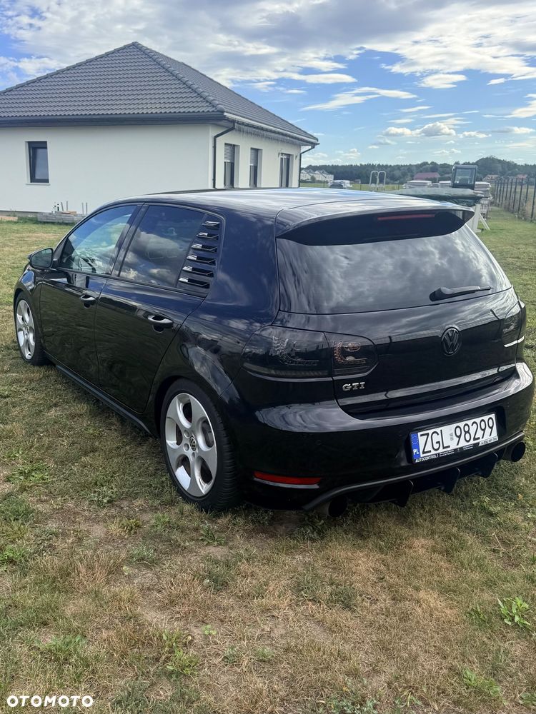 Volkswagen Golf - 4