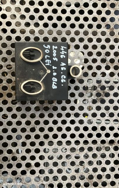 MDUL USA DREAPTA FATA Audi A6 4F/C6 [2004 - 2008] Sedan 2.0 TDI MT (1 - 1