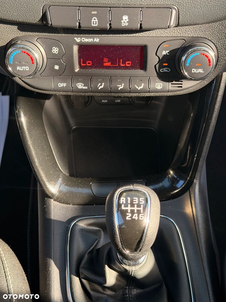 Kia Ceed 1.6 GDI ISG Spirit - 9