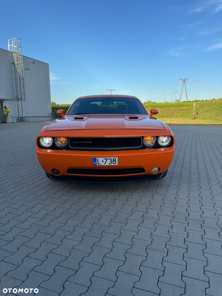 Dodge Challenger - 1