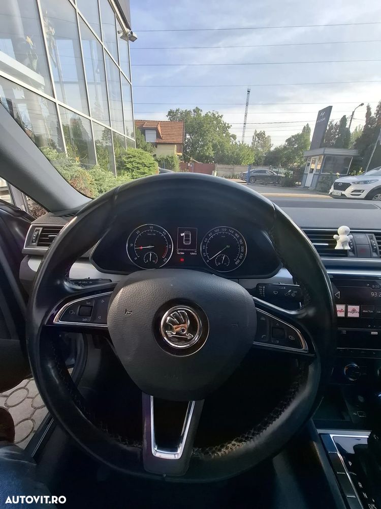 Skoda Superb 2.0 TDI DSG Style - 7