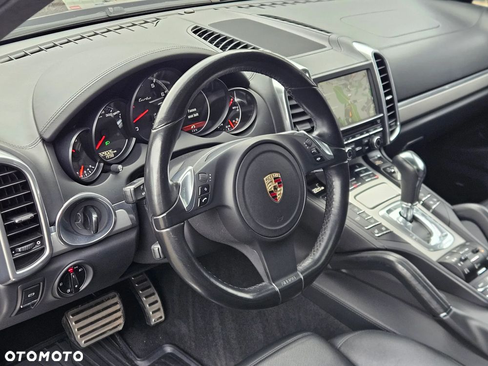 Porsche Cayenne Turbo Tiptronic S - 11