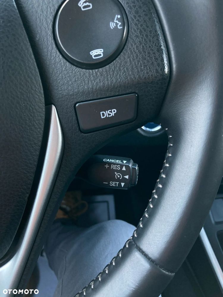 Toyota Auris 1.8 HSD Luna - 25