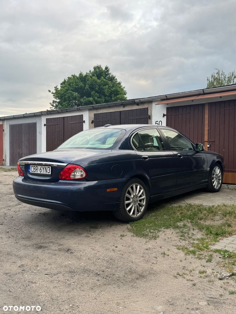 Jaguar X-Type - 4