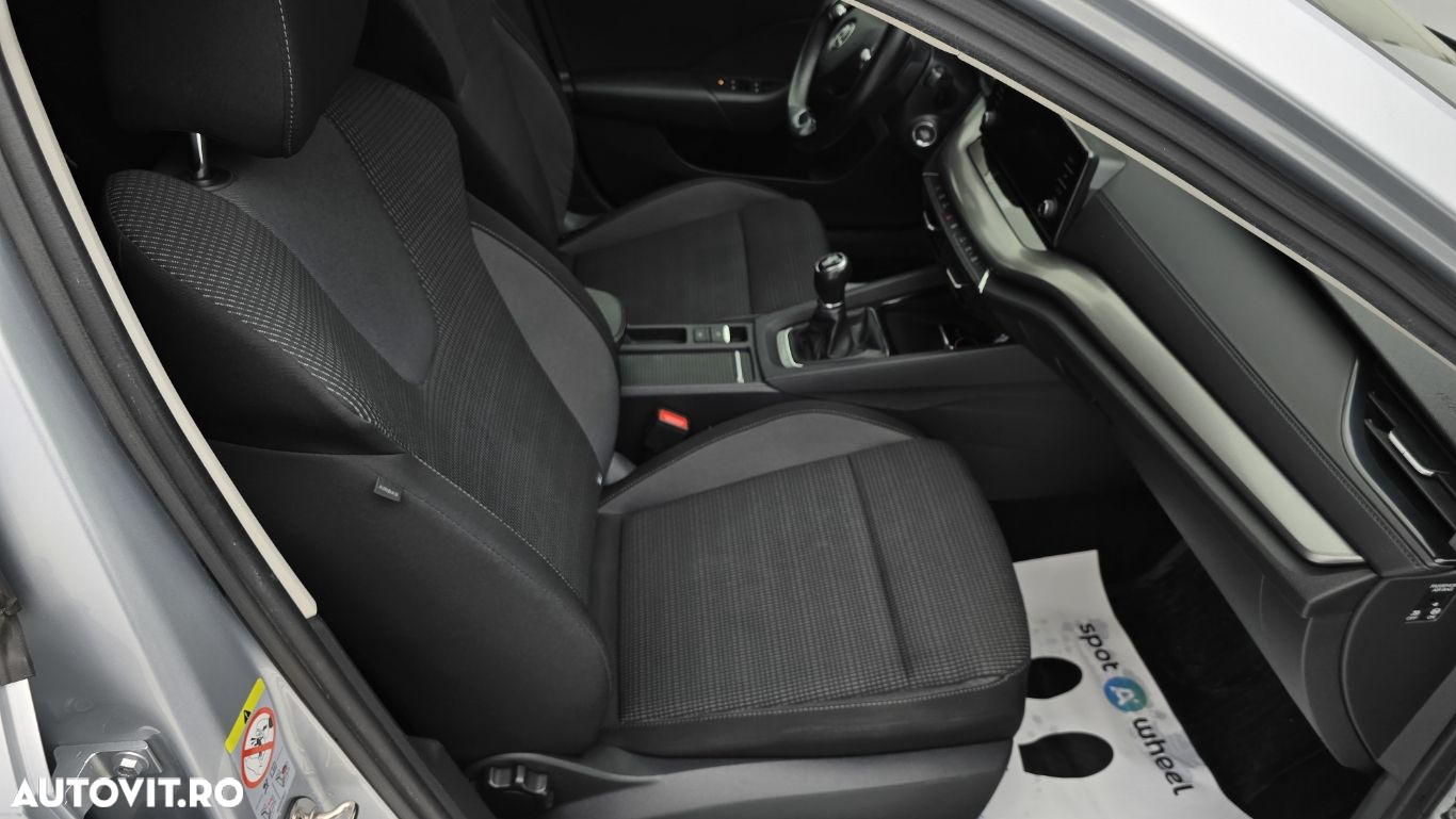 Skoda Octavia Combi 2.0 TDI Ambition - 19