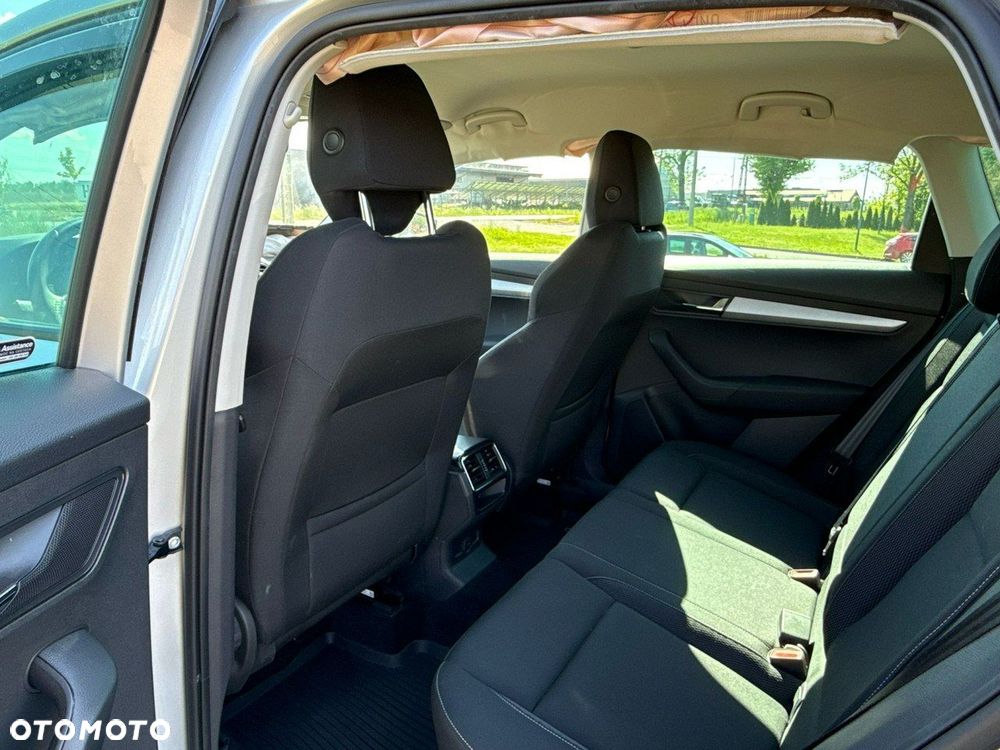 Skoda Karoq 2.0 TDI SCR 4x4 DSG Ambition - 13
