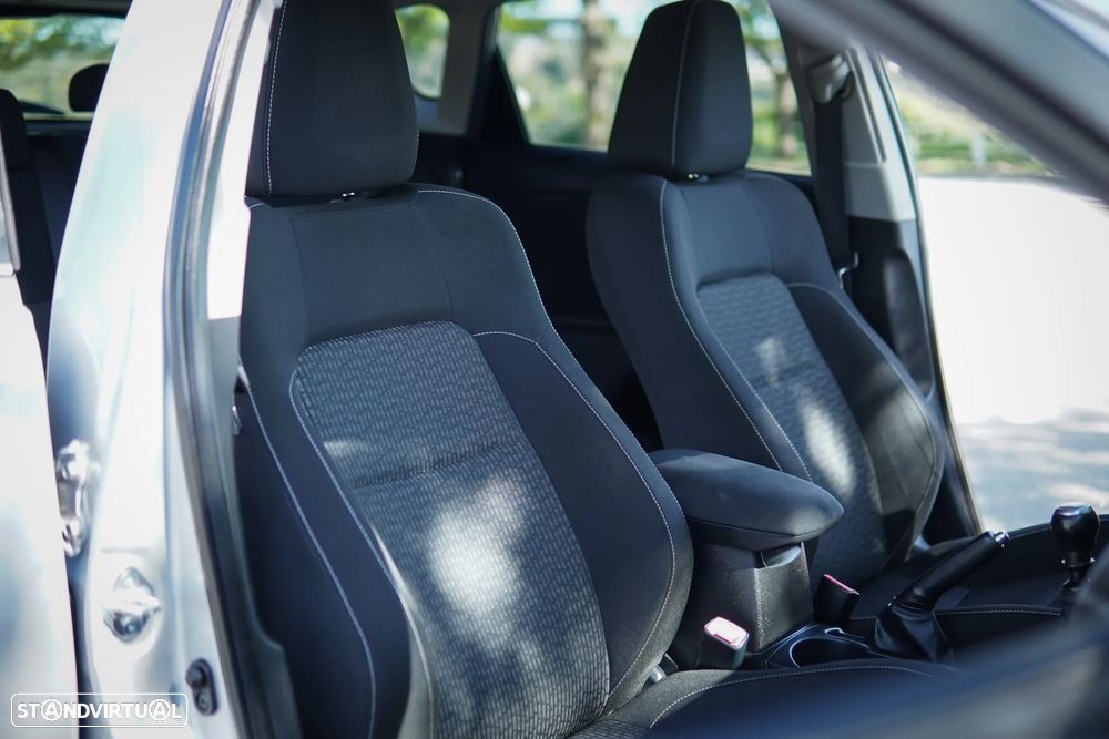 Toyota Auris 1.4 D-4D Exclusive+P.Sport - 55