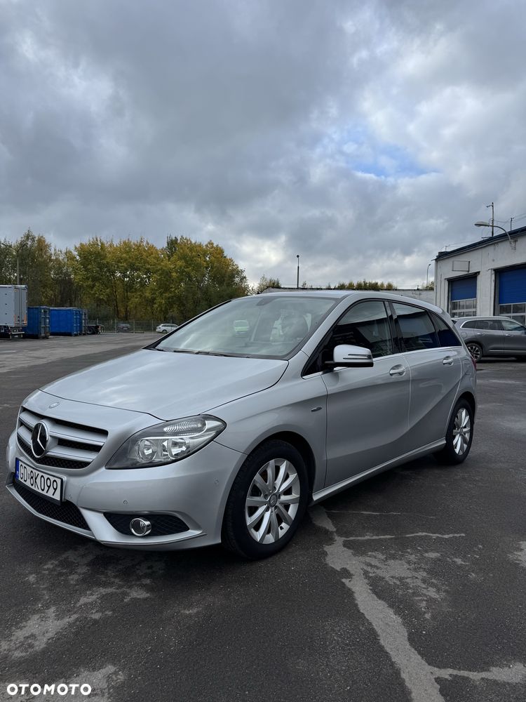 Mercedes-Benz B-Class 2012 photo 3