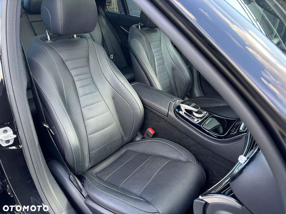 Mercedes-Benz Klasa E 300 9G-TRONIC - 10