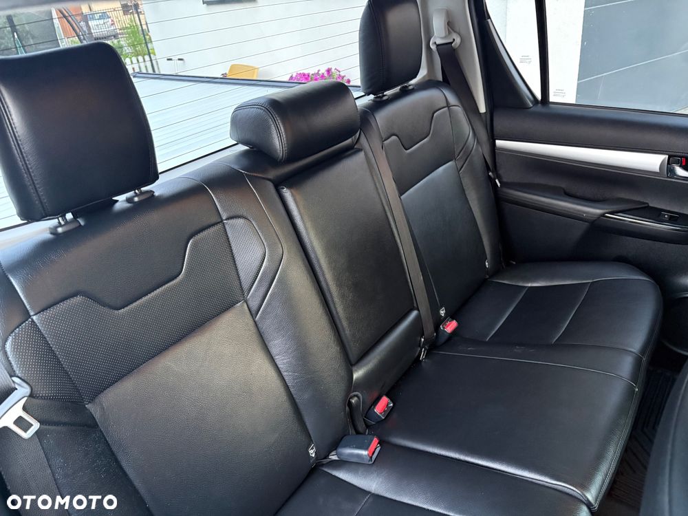Toyota Hilux 2.8 D-4D Double Cab SR5+ 4x4 - 11
