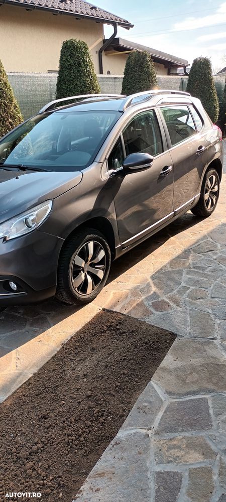 Peugeot 2008 - 1