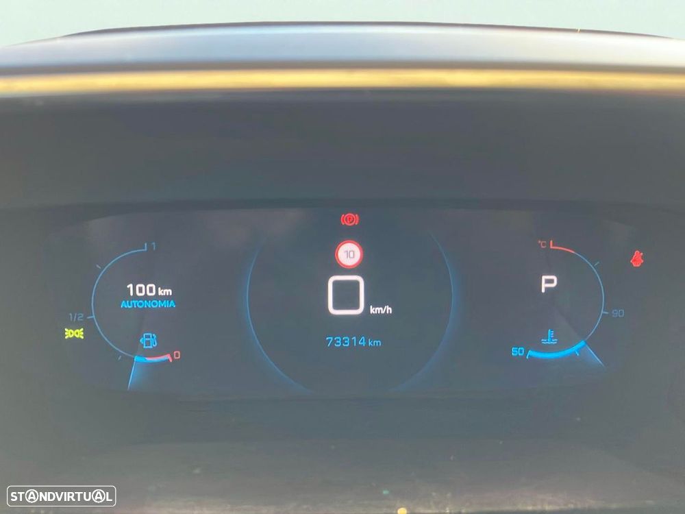 Peugeot 2008 1.2 PureTech GT Line EAT8 - 10