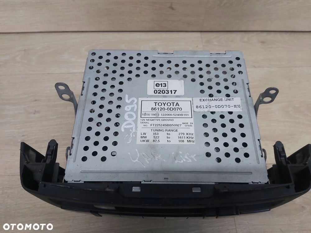 Toyota Yaris I LIFT radio kaseta 86120-0D070 - 3