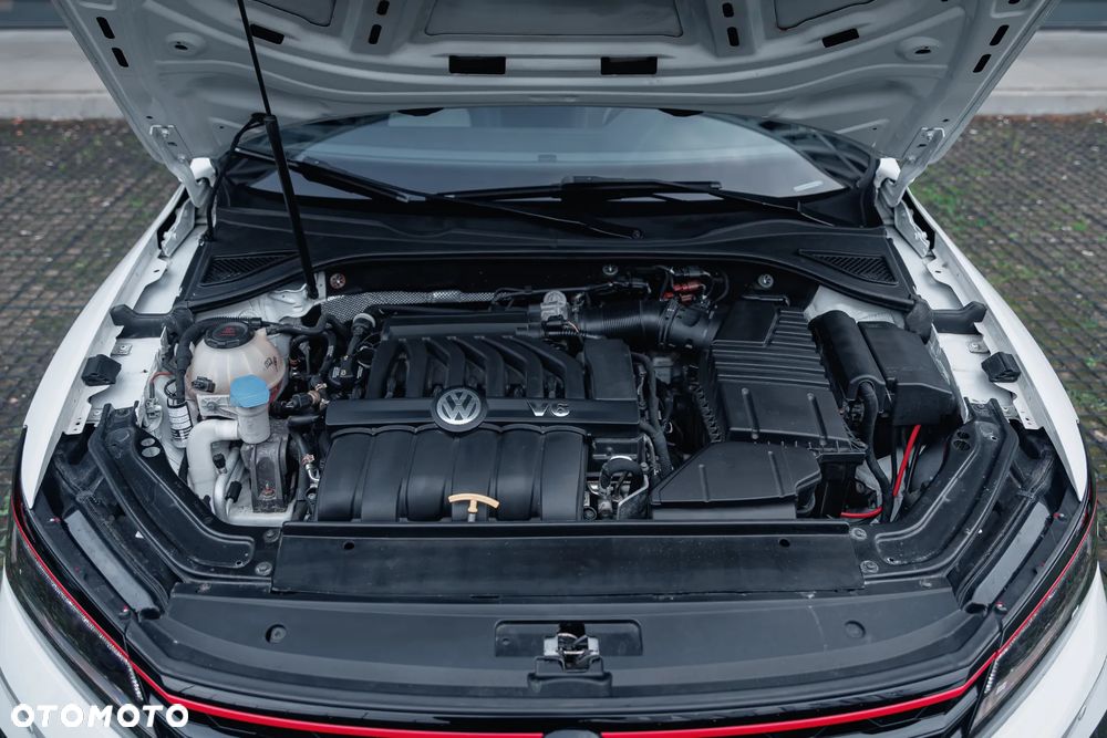 Volkswagen Passat - 32