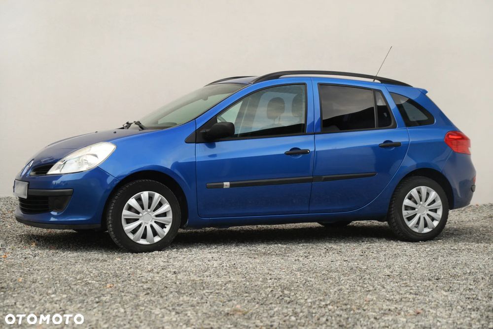 Renault Clio 1.2 16V Confort Privilege - 17