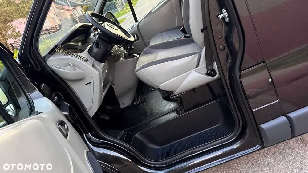 Opel Vivaro - 34