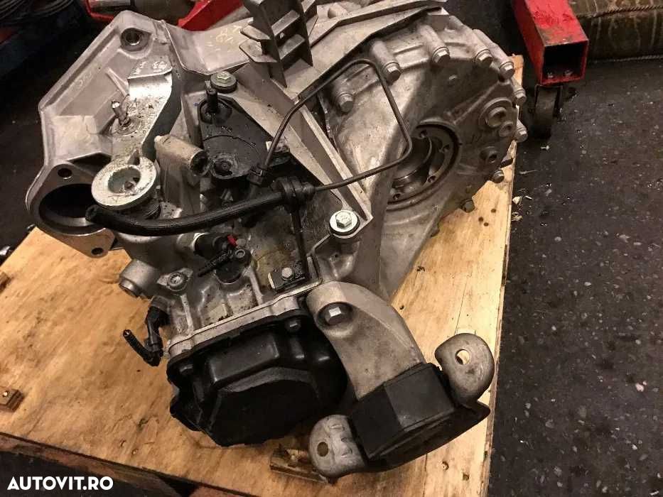 Cutie viteze VW T5; 1.9 TDI; 5+1 Trepte - 3