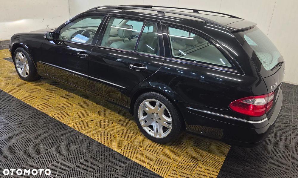 Mercedes-Benz Klasa E 320 CDI T Avantgarde - 3
