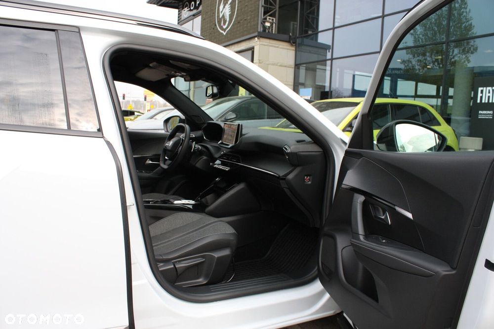 Peugeot 2008 1.2 PureTech Allure S&S EAT8 - 19