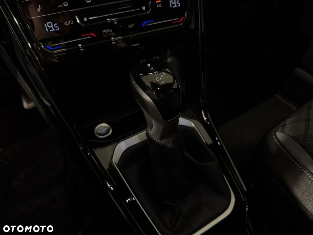 Volkswagen T-Roc - 27