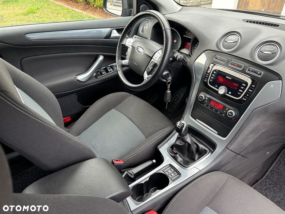 Ford Mondeo - 31