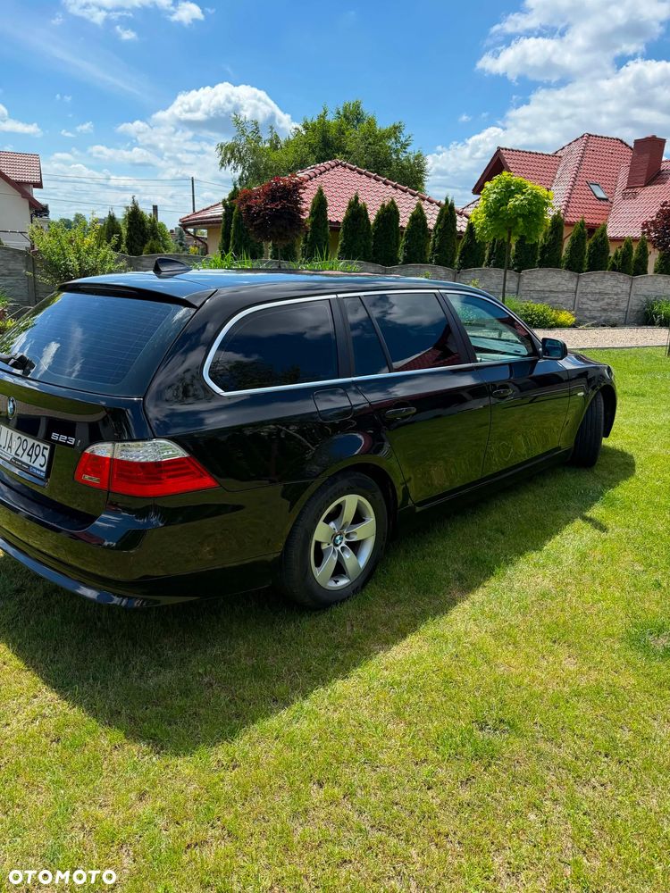 BMW Seria 5 523i - 5