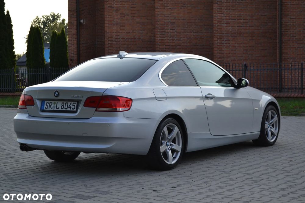 BMW Seria 3 325i - 19