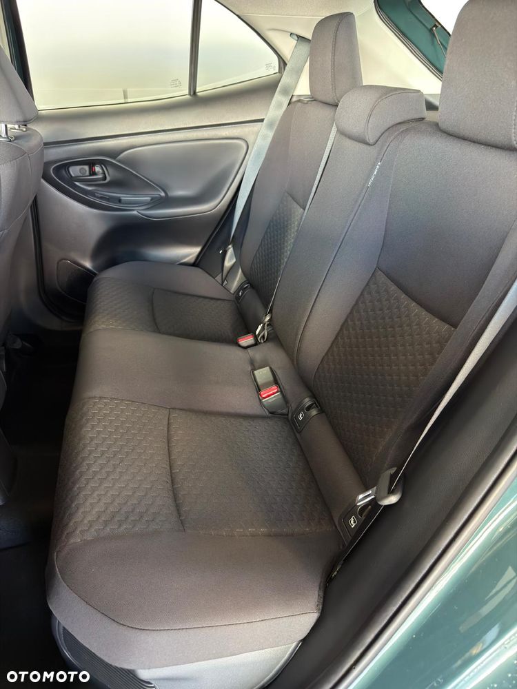 Toyota Yaris - 10