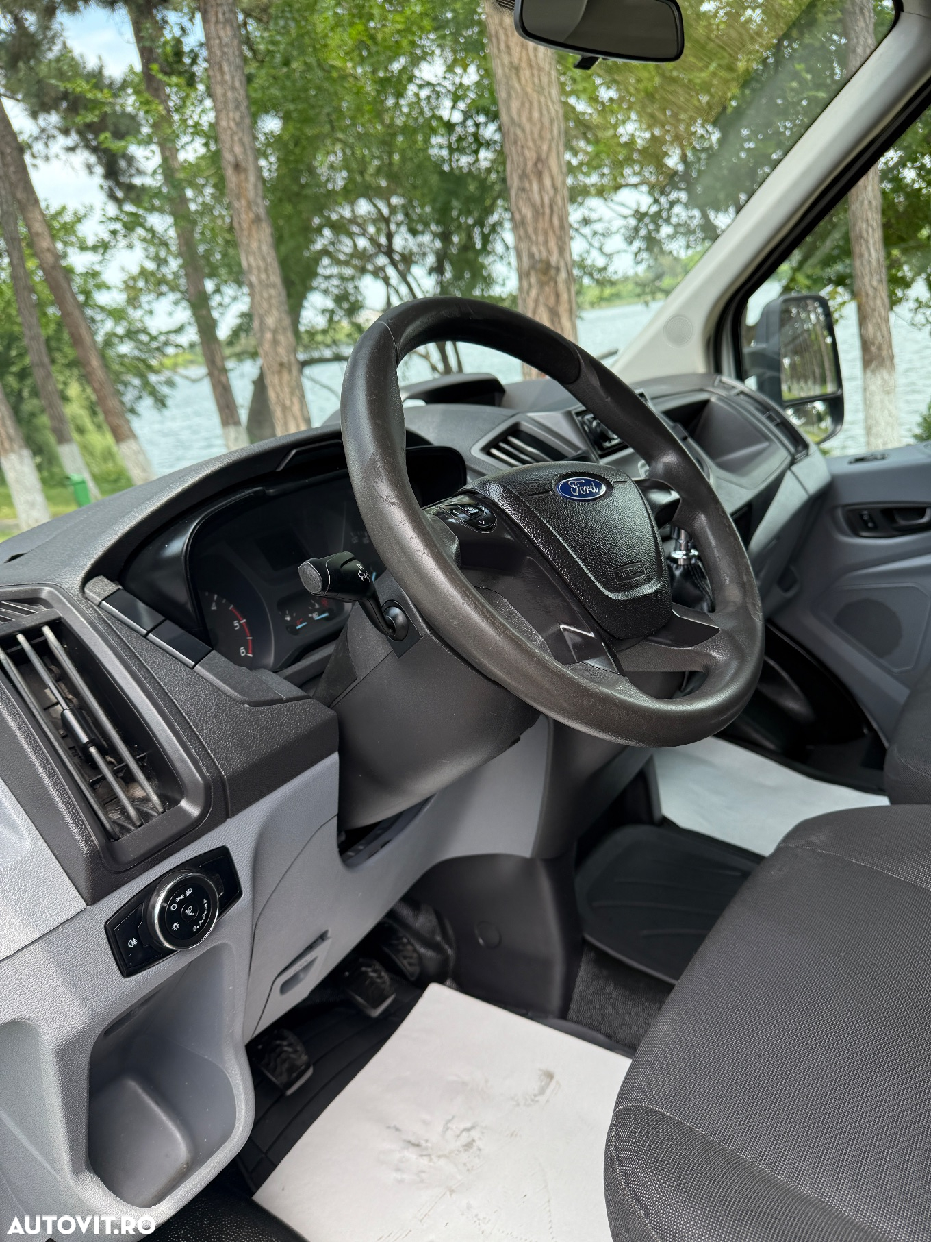 Ford Transit - 12