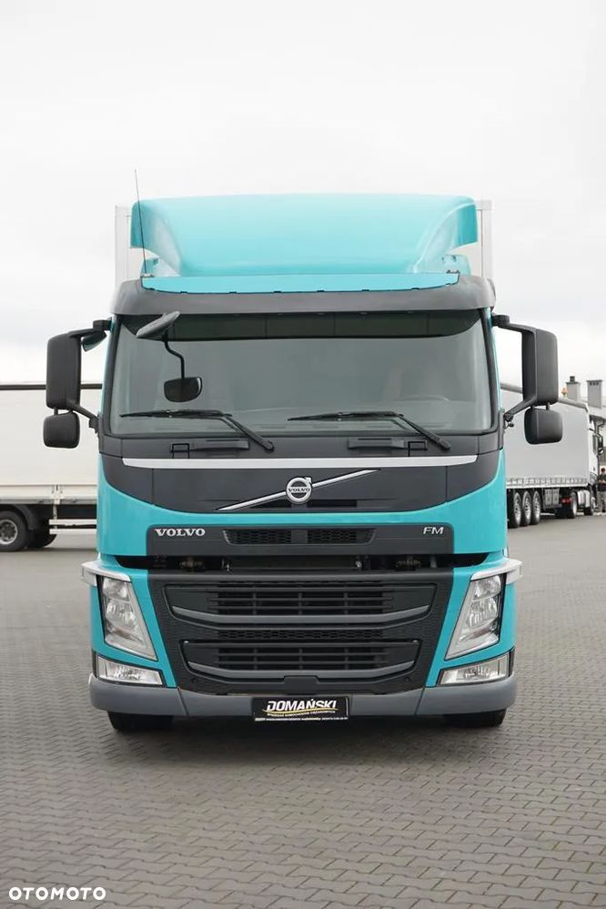 Volvo FM / 330 / E 6 / CHŁODNIA + WINDA / 23 PALETY / OŚ SKRĘTNA / DŁ 9,4 M - 14