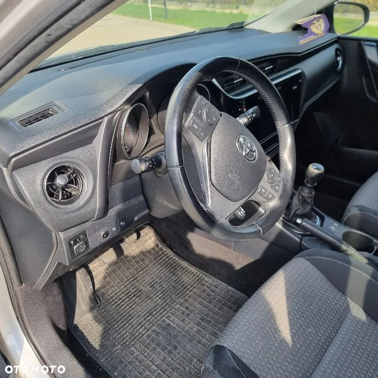 Toyota Auris 1.6 D-4D Dynamic - 6