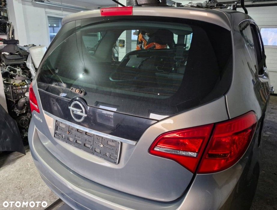 Tylna klapa bagażnika Opel Meriva B II europa Z40W - 2