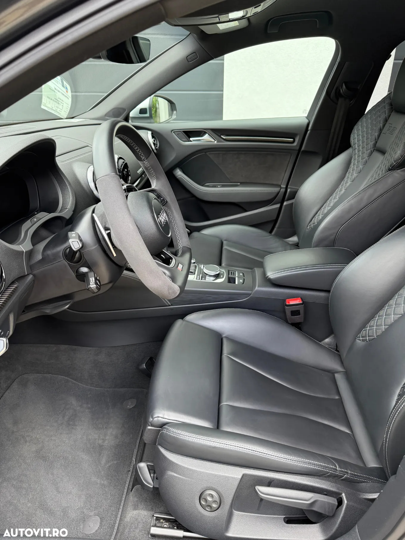 Audi RS3 TFSI Limousine quattro S tronic - 11