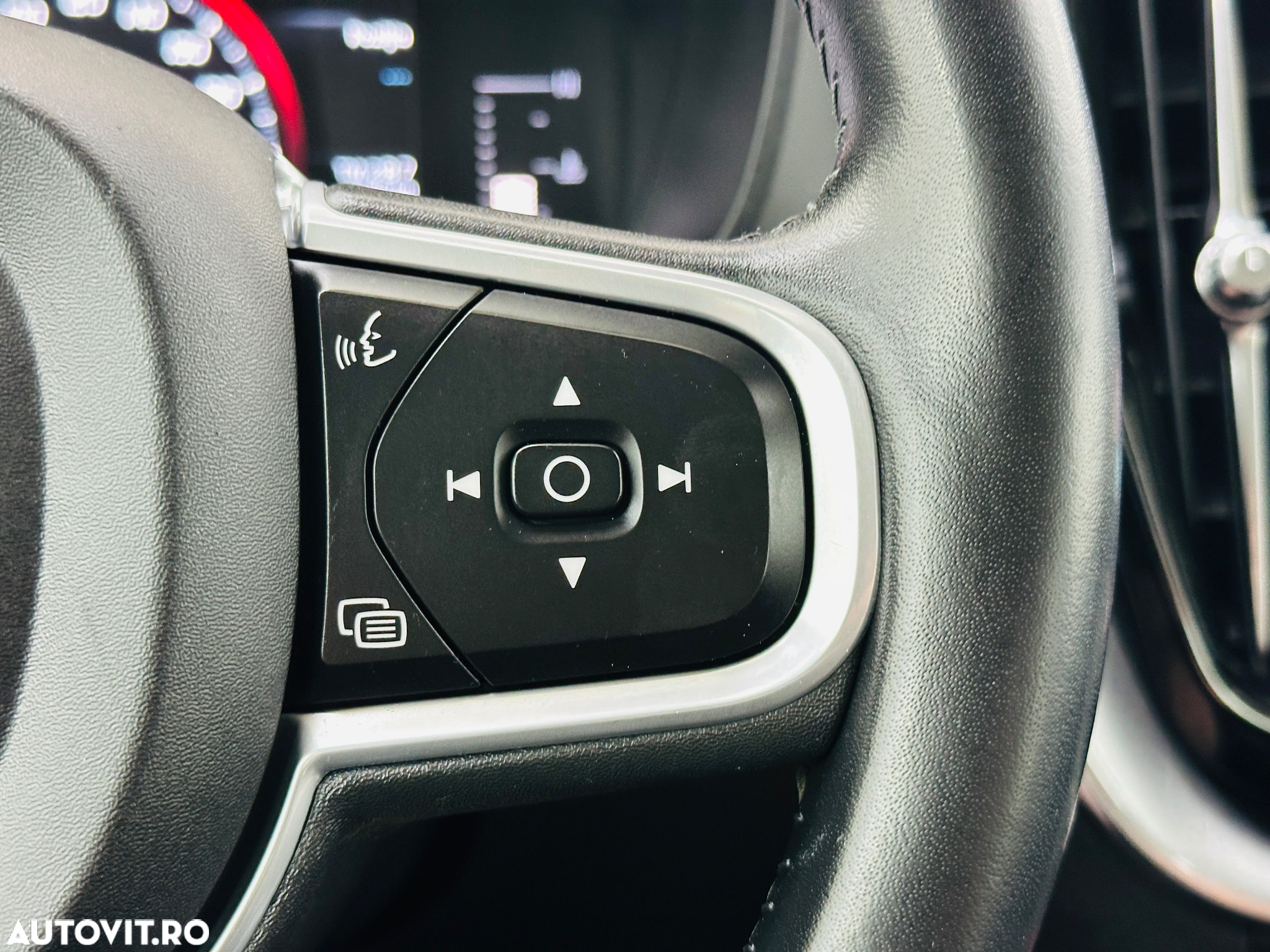 Volvo XC 60 D4 AWD Momentum - 29