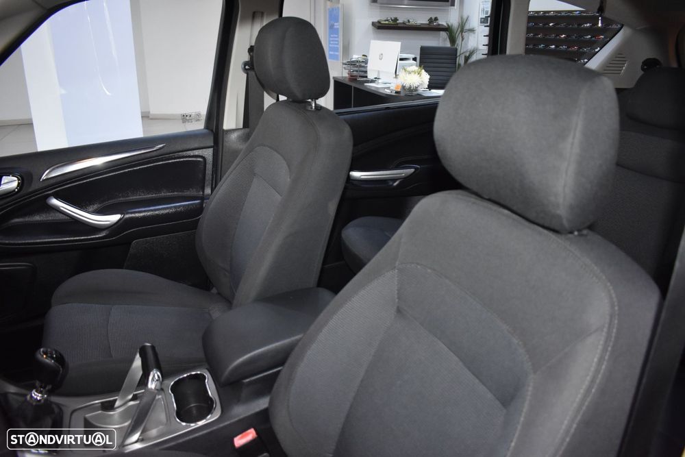 Ford S-Max 2.0 TDCi Trend 7L - 18