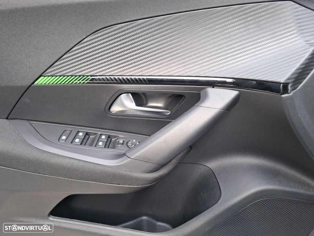 Peugeot 2008 1.2 PureTech Active - 21