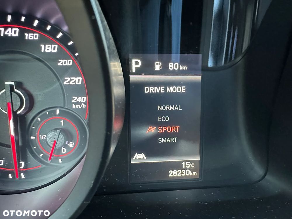 Hyundai Elantra 1.6 Modern CVT - 21