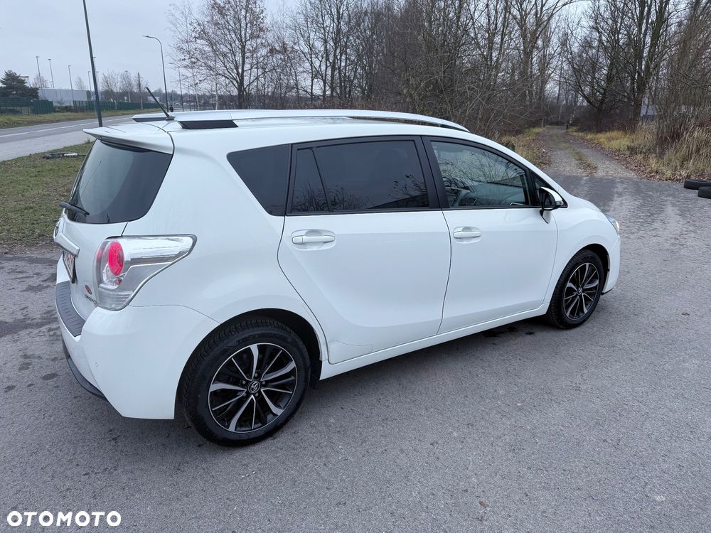 Toyota Verso 1.8 Premium 7os MS - 16