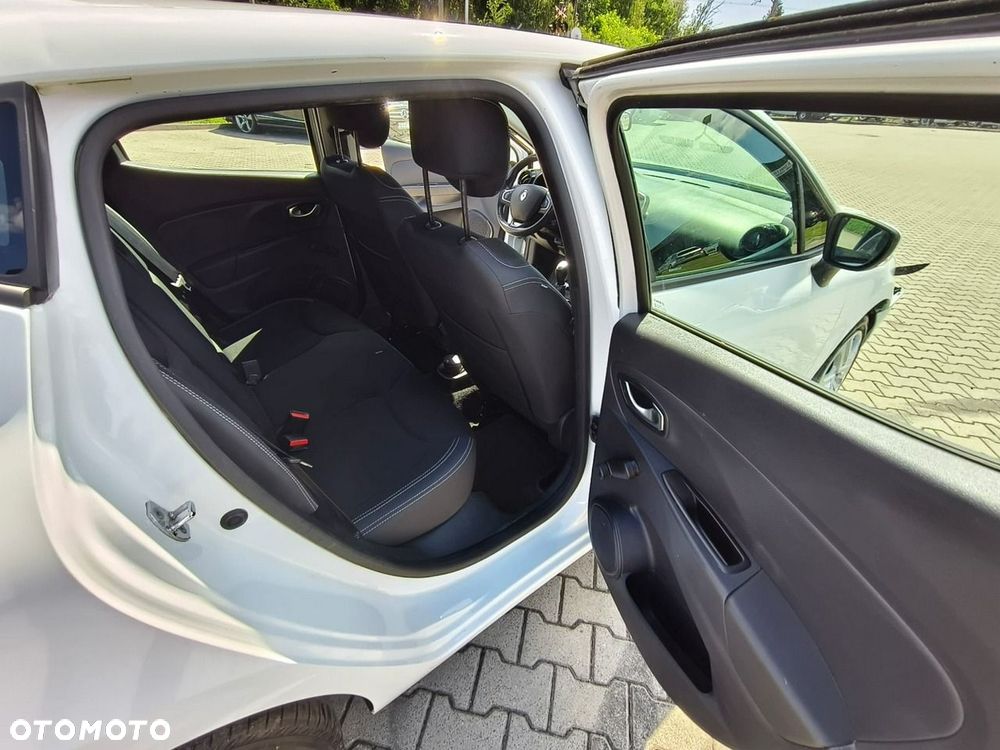 Renault Clio - 17