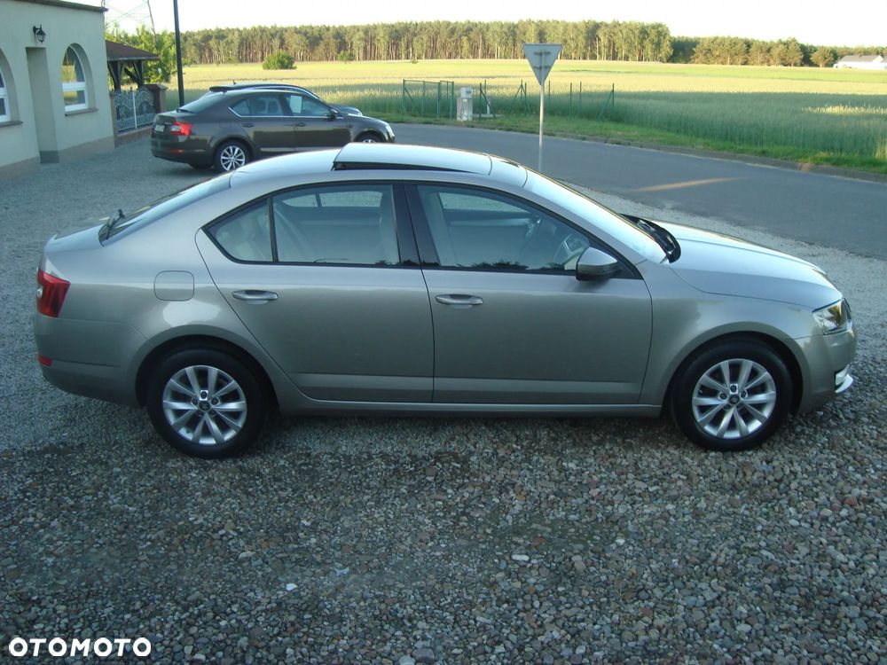Skoda Octavia 1.6 TDI DPF Elegance - 8