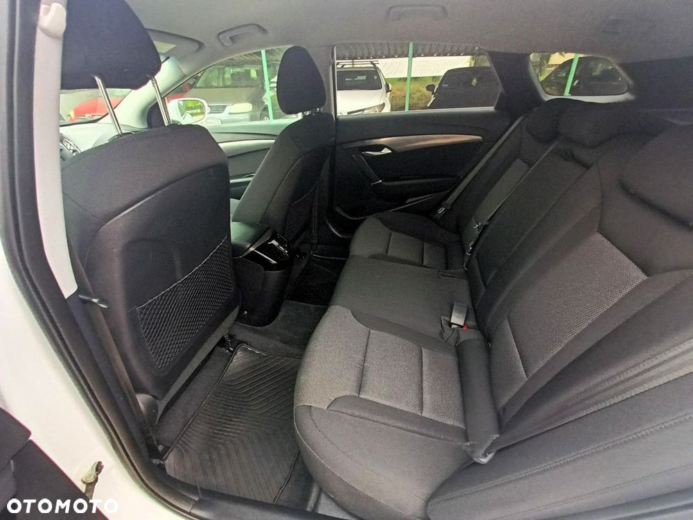 Hyundai i40 Kombi blue 1.6 CRDi Space - 32