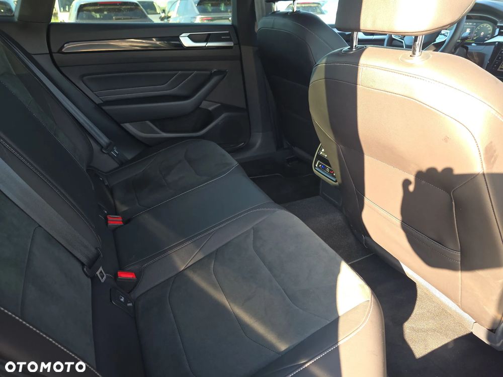 Volkswagen Arteon 2.0 TDI SCR DSG R-Line - 14