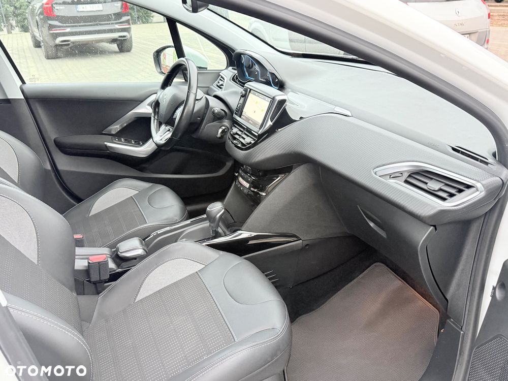 Peugeot 2008 2020 photo 3