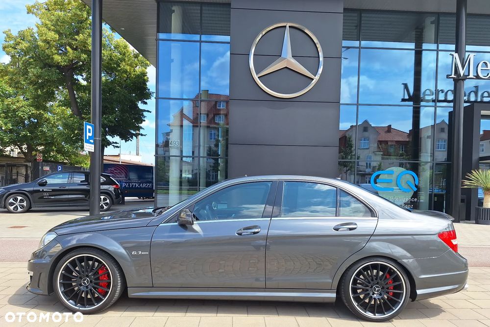 Mercedes-Benz Klasa C 63 AMG AMG SPEEDSHIFT MCT AMG Performance Package - 2