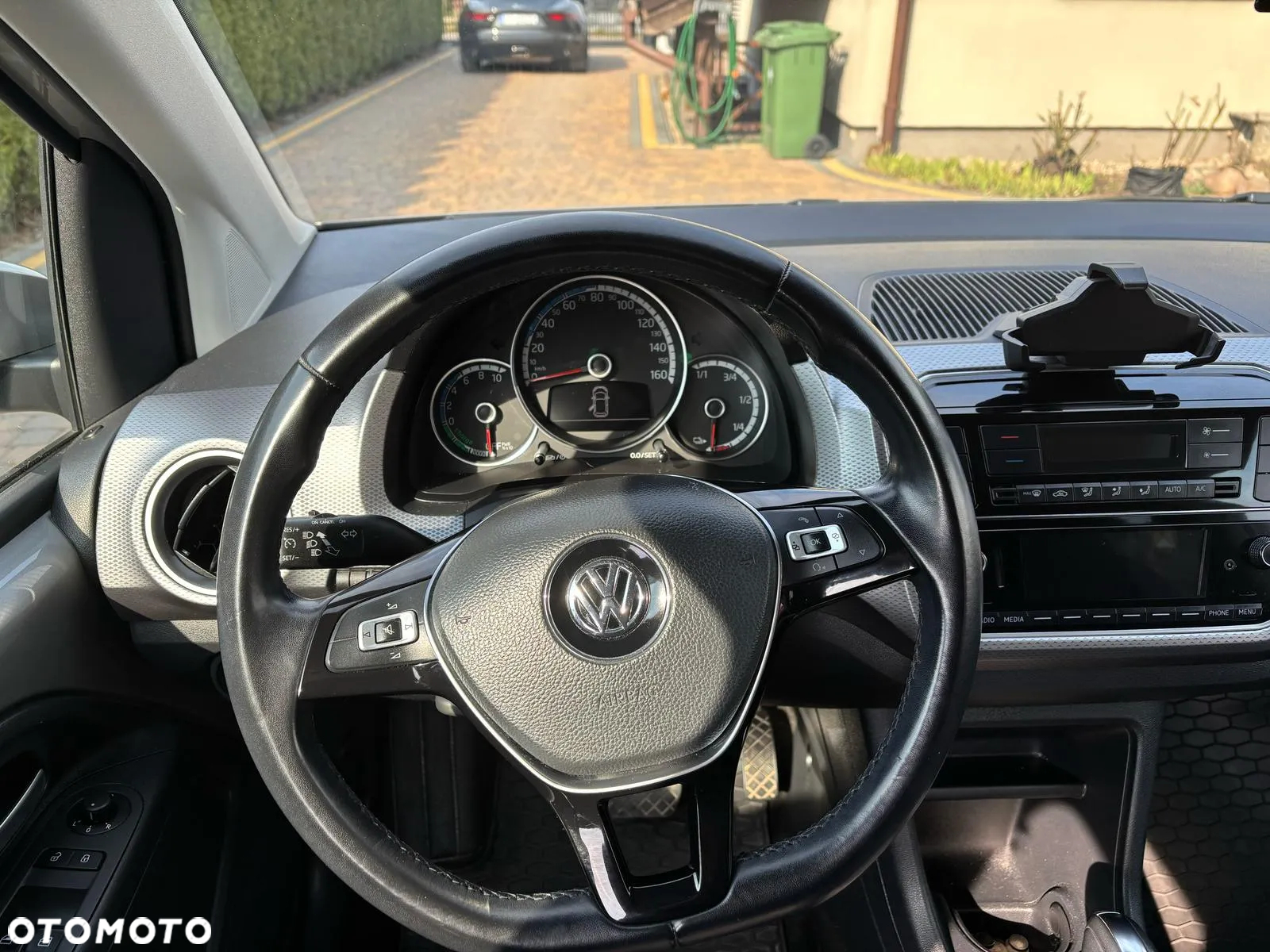 Volkswagen up! e-up - 13