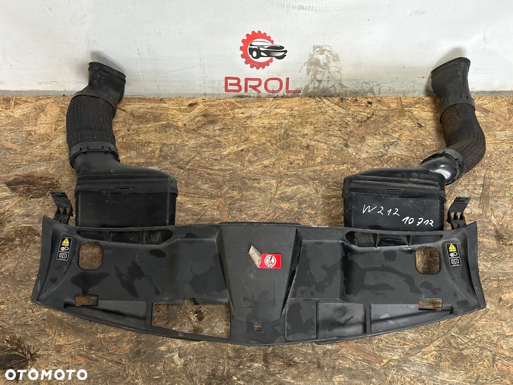 OSŁONA NAKŁADKA PASA PRZEDNIEGO MERCEDES E-KLASA W212 A2125000155 - 1